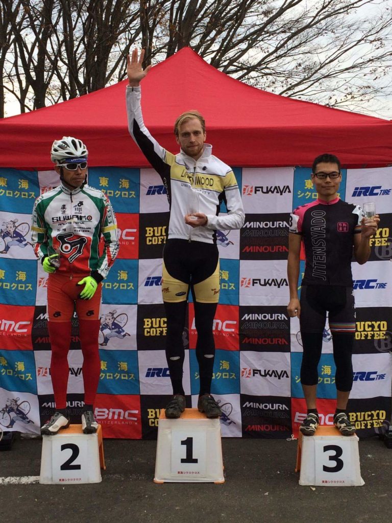 Tokai CX Hirata podium