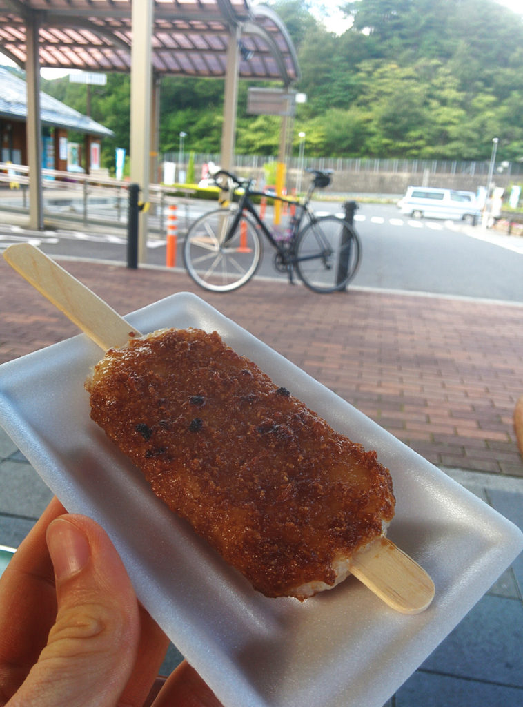 Gohei-mochi (五平餅) at 道の駅 おばあちゃん市
