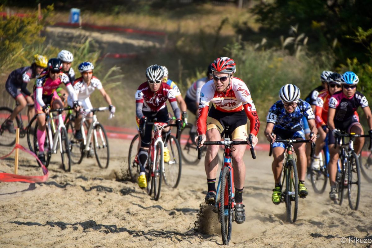 tokai CX first lap enter sand