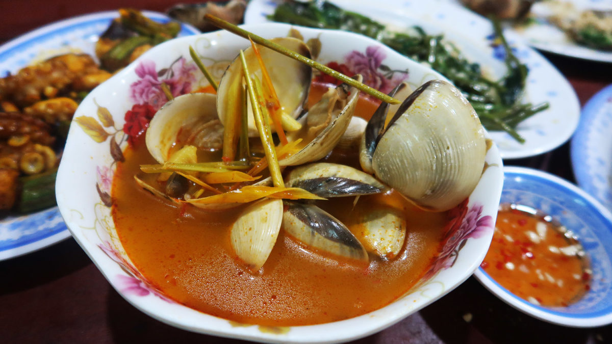 clam seafood soup vung tau vietnam