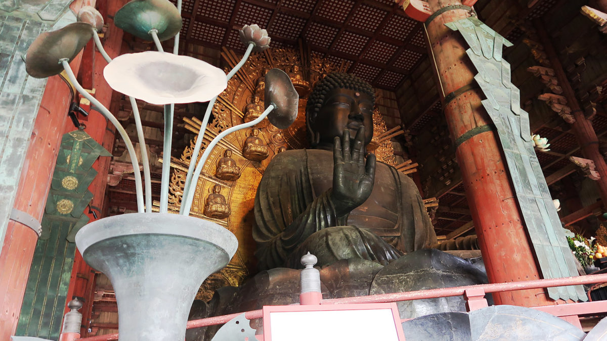 nara toudaiji giant buddha statue japan