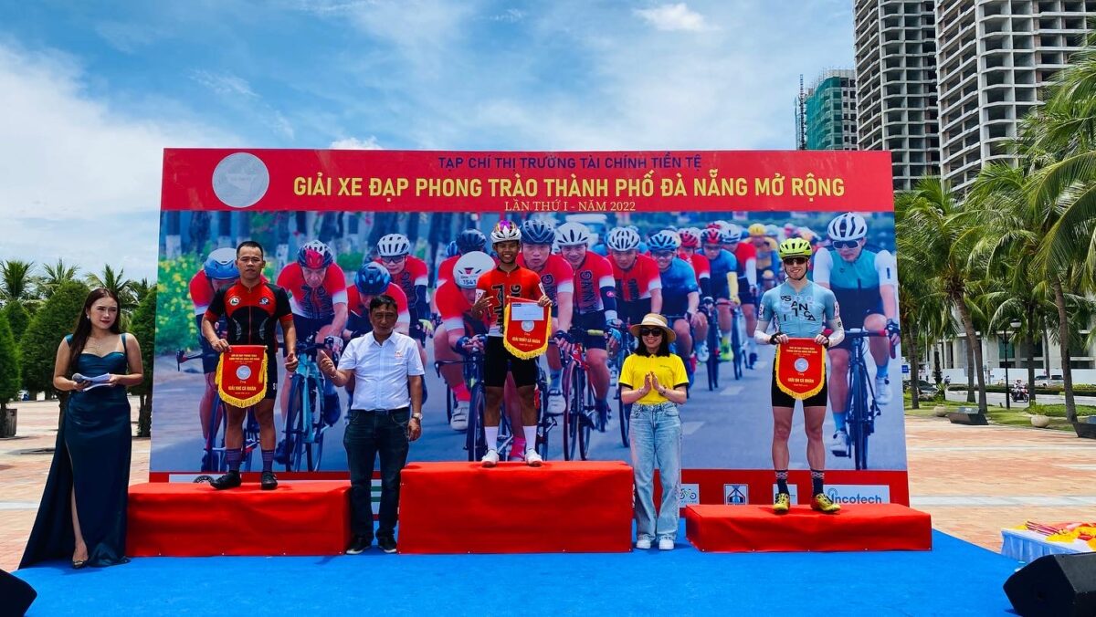 da nang criterium podium cruise bogedin